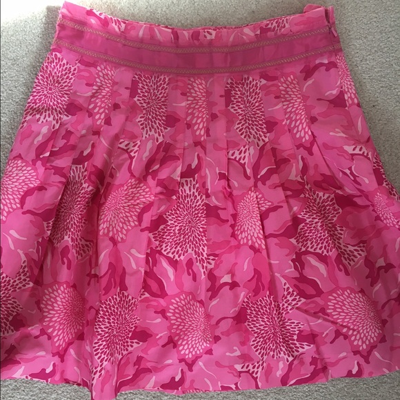 Lily Pulitzer just above-the-knee flowy skirt