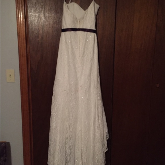 Wedding dress - Picture 2 of 4