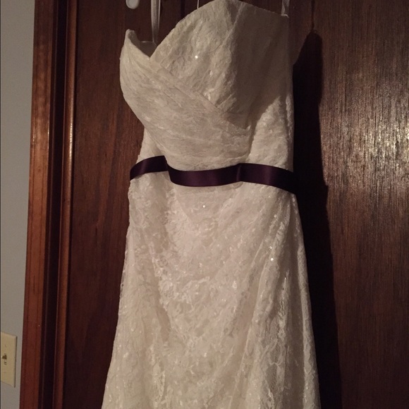 Wedding dress - Picture 3 of 4