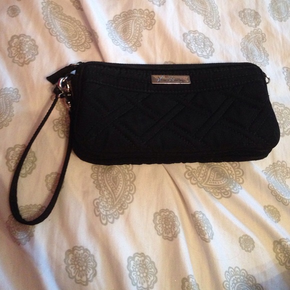 Vera wristlet