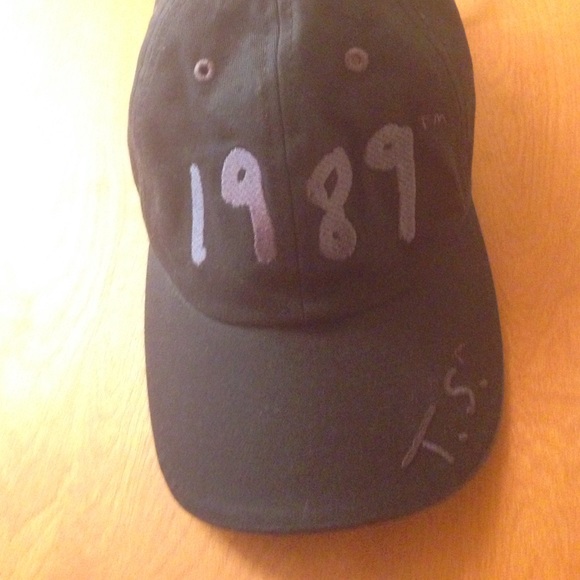 NEVER WORN Taylor Swift 1989 hat