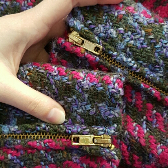 Burberry cropped magenta jacket size 10p - Picture 3 of 4