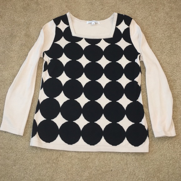 🎉AMAZING🎉 BLACK AND CREAM GEOMETRIC SWEATER