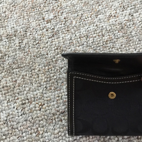 (SOLD)Preloved Coach Wallet - Picture 2 of 3