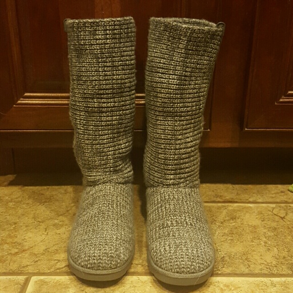 Gray SO sweater boots