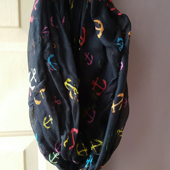 Anchor scarf