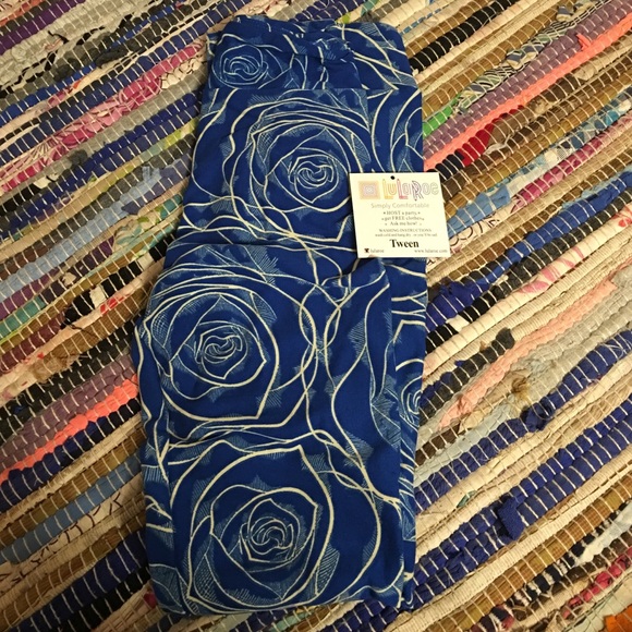 Tween Lularoe roses legging.