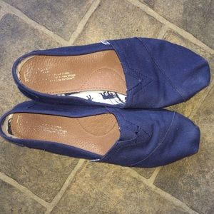 Navy blue TOMS