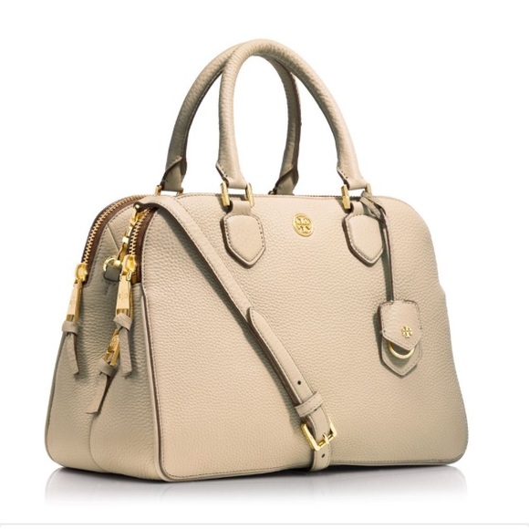 Tory Burch Handbags - 🎉🎈Host Pick!  Tory Burch Robinson Triple Zip
