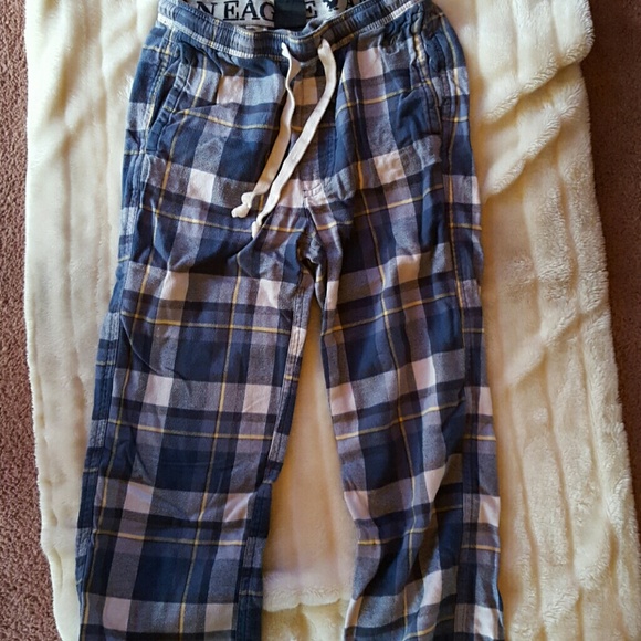 American Eagle flannel joggers