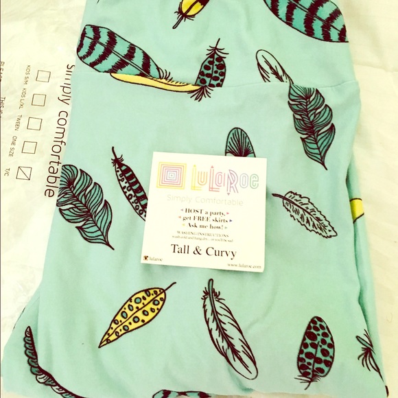 Tall and curvy NWT mint with leaves