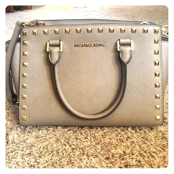 NWOT! Authentic Michael Kors studded Selma Bag!