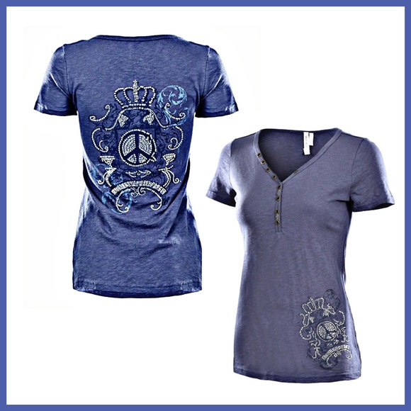 🎉HP🎉Short Sleeve V-Neck Top