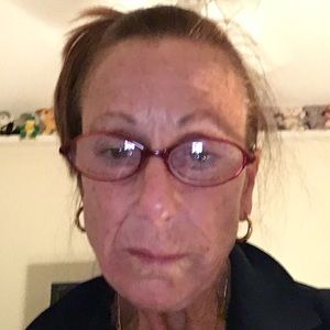 Meet your Posher, Debra