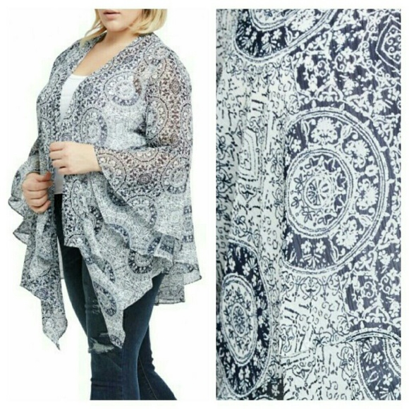 ➕ "Lila" Medallion Print Cardigan (Last One) - Picture 2 of 4