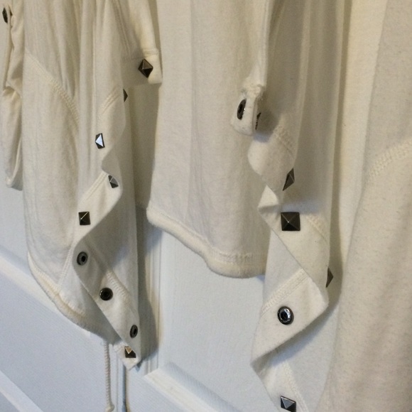 Forever 21 white stud cardigan blazer cute! - Picture 2 of 3