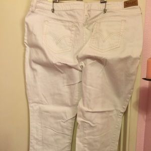 Brand new, never worn, Levi's Skinny jeans