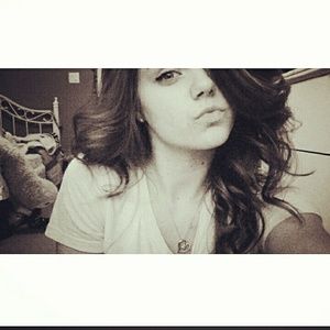 Meet your Posher, Chelsie