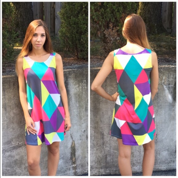 Abstract Tunic Tank Shift Dress - Picture 2 of 4