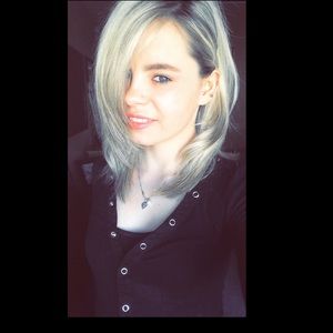 Meet your Posher, Andrea