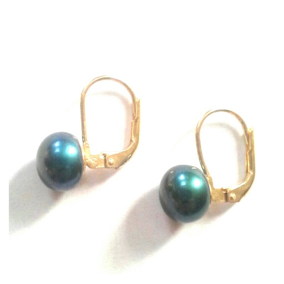 Freshwater pearl stud earing with gold vermeil - Picture 1 of 2