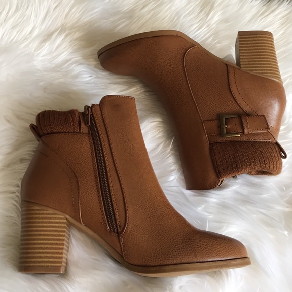 •Ankle Booties• - Picture 2 of 4