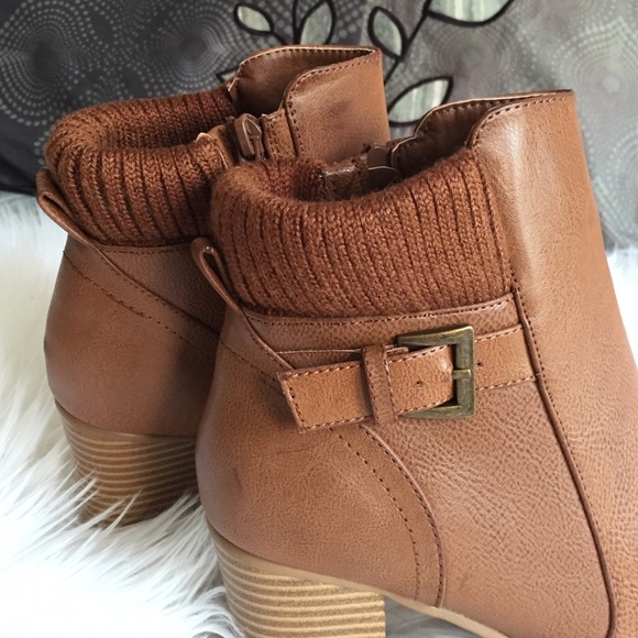 •Ankle Booties• - Picture 3 of 4