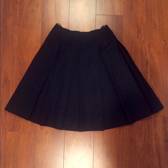 PRADA Pleated Midi Skirt - Picture 2 of 3