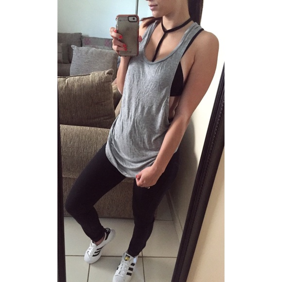 LAST DAY βοΈGray Twist Back Muscle Tank - Picture 2 of 2