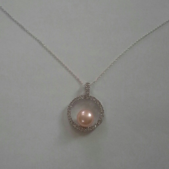 "SALE"New freshwater pearl pendant with 925 chain. - Picture 1 of 3