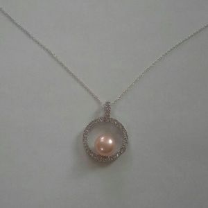 "SALE"New freshwater pearl pendant with 925 chain.