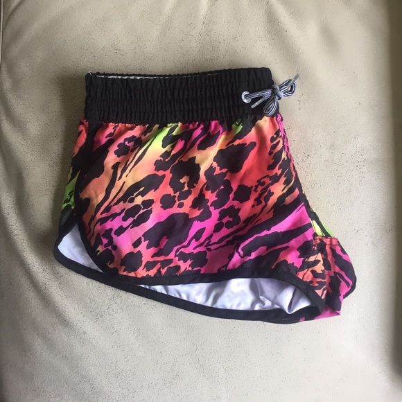 Board shorts - women's - Picture 2 of 3