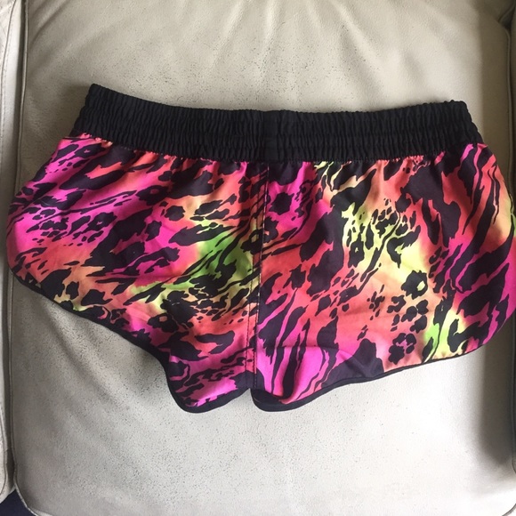 Board shorts - women's - Picture 3 of 3