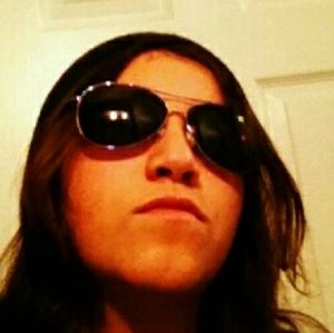 Meet your Posher, Mercedez