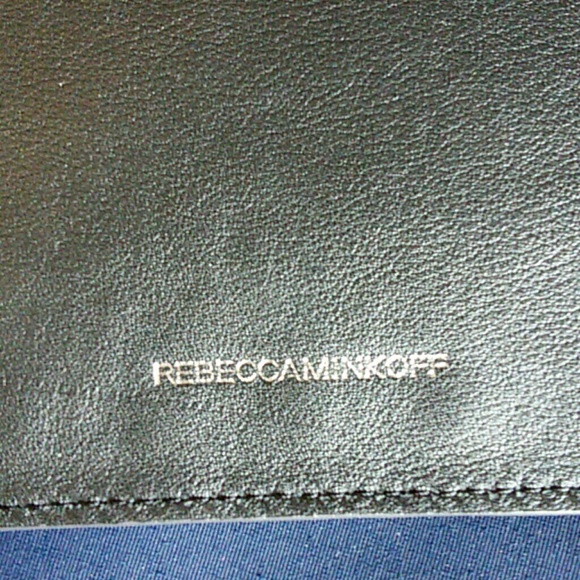 🚫SOLD 🚫Rebecca Minkoff crossbody clutch - Picture 3 of 3