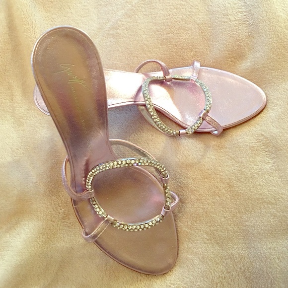 Giuseppe Zanotti Kitten heels