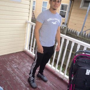 Meet your Posher, Anibal