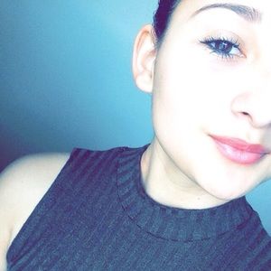 Meet your Posher, Alba