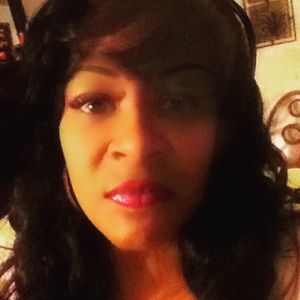 Meet your Posher, Gina