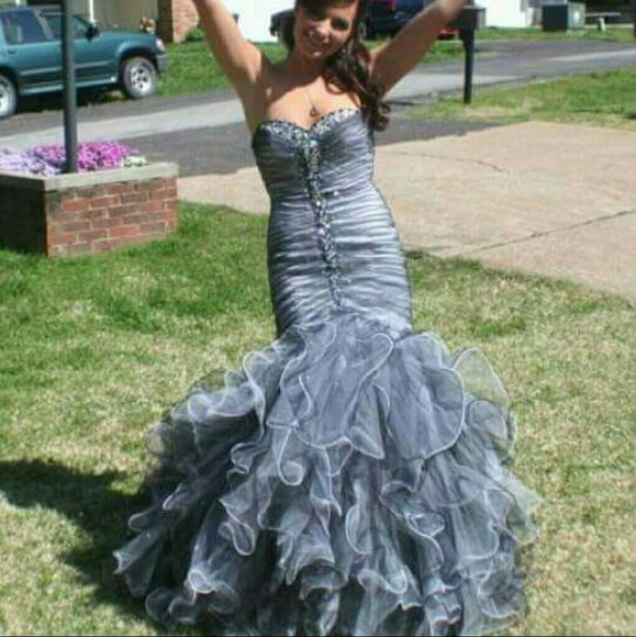 Size 6 Mori Lee