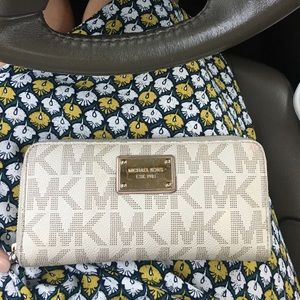 MK wallet