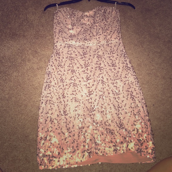 Strapless dress