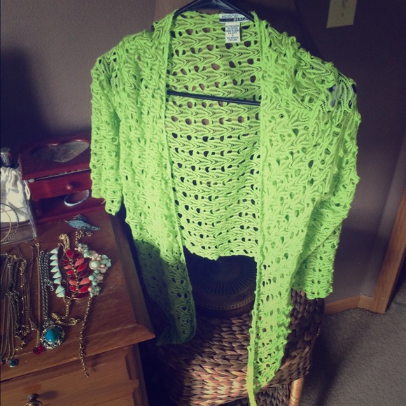 Green cover up cardigan!!