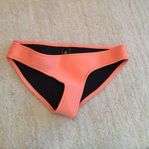 Triangl bikini bottoms!