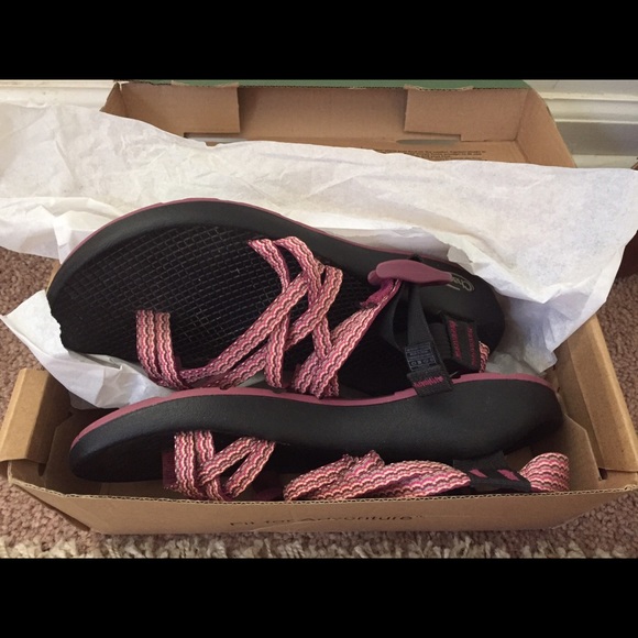 EUC Women's Chacos, size 8