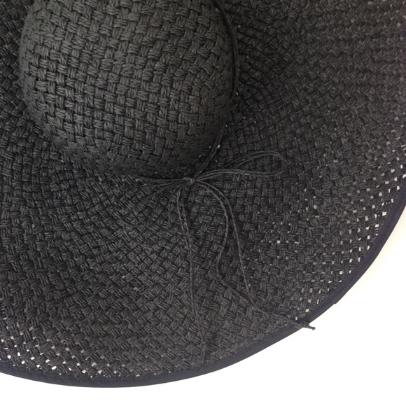 Black Large Brim Beach Hat - Picture 1 of 4