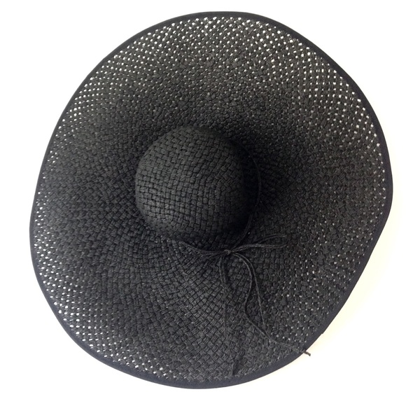 Black Large Brim Beach Hat - Picture 2 of 4