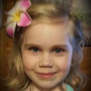 Meet your Posher, Stella