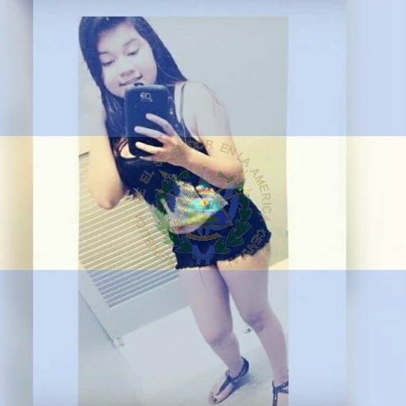 Meet your Posher, Roxy - Picture 1 of 1