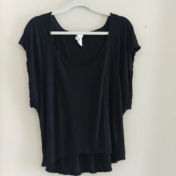 |brand new| perfect black tee